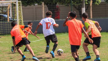Festival Esportivo Florescer reúne atendidos e destaca ações do eixo SEMENTES em Nova Olímpia